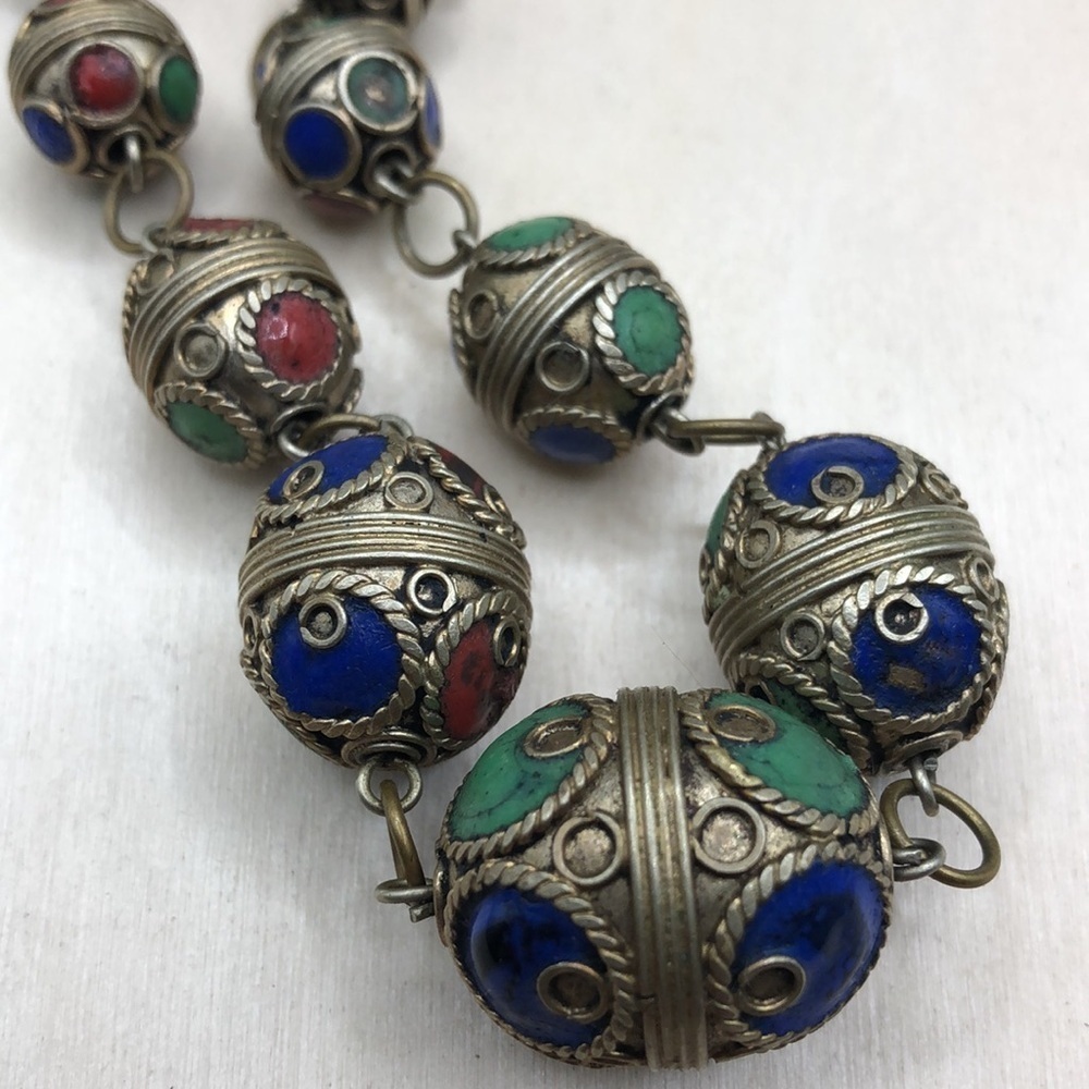 Vintage Berber colorful egg shape beaded necklace tribal. - Picture 3 of 4